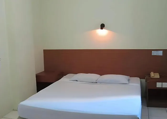 Hotel Lautze Indah