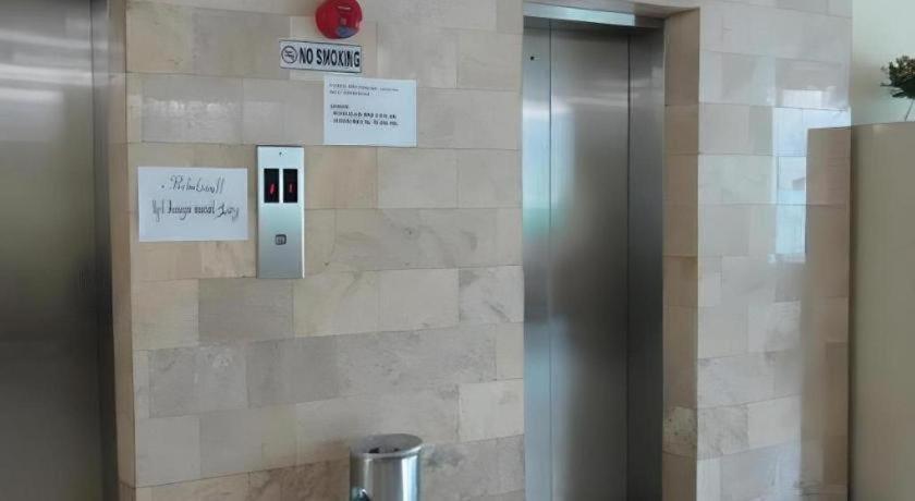 Lautze Indah 2* Jakarta