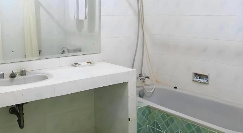 Lautze Indah Jakarta